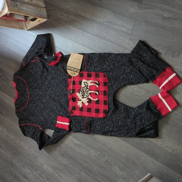 NWT Flapjacks Unisex Moose Caboose Onsie. - Picture 1 of 6